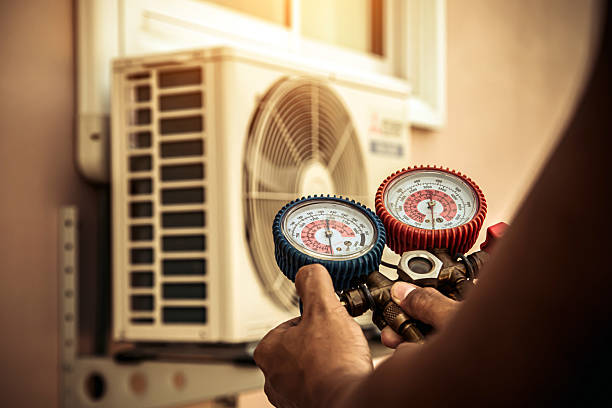 Professional Hvac technician working in De Witt, NY